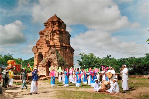 Kate festival of Cham ethnic people in Binh Thuan - ảnh 2